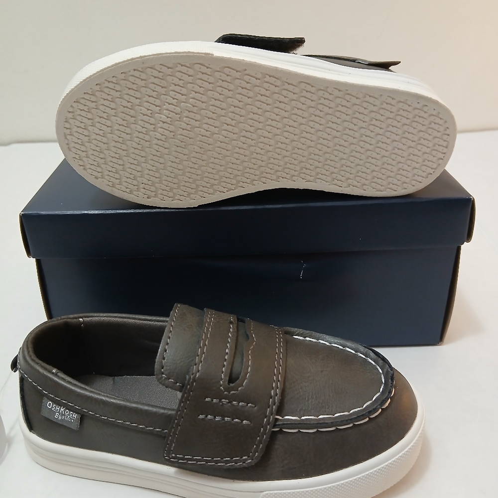 OshKosh B'gosh Kids' Loafers in Dark Gray Size 9 NEW - Picture 3 of 9
